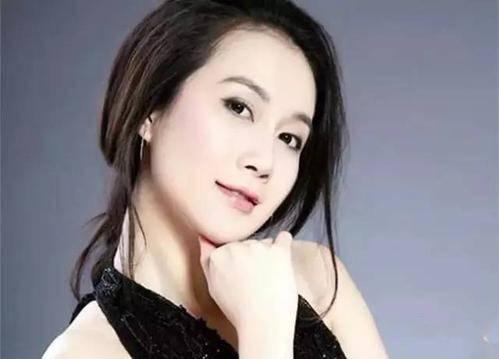 曲京远生活照,窥见明星日常风采